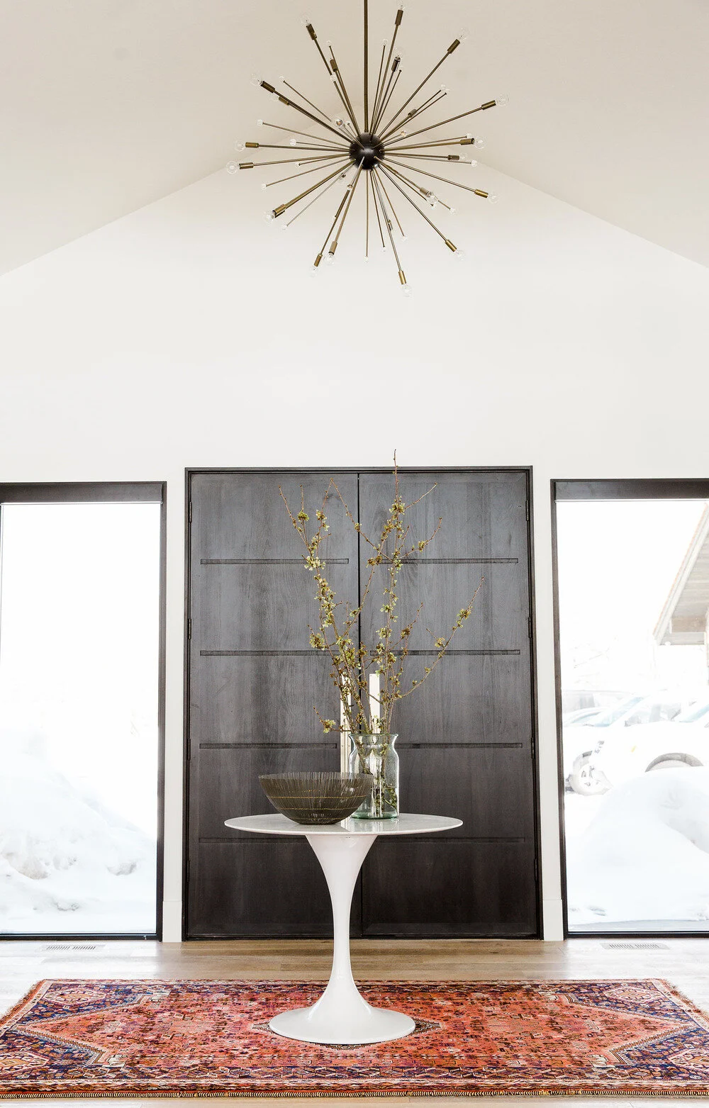 Modern Mountain Home-Studio McGee-02-1 Kindesign