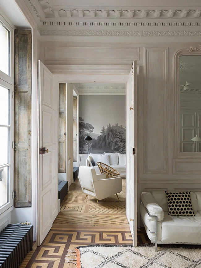 Parisian Pied-à-terre by Studio Razavi Architecture • on @SavvyHome