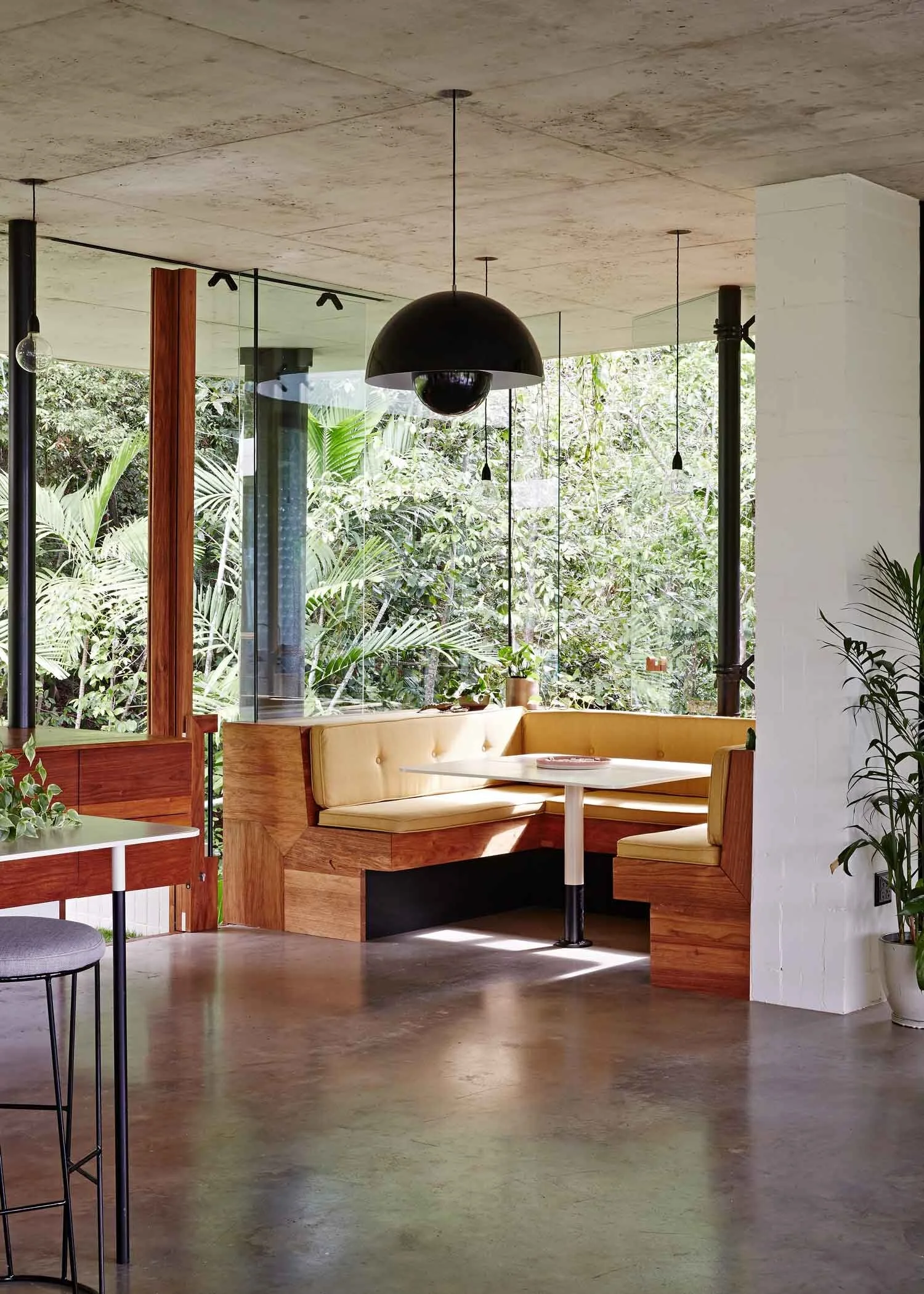 Planchonella House Jesse Bennett Architect | Yellowtrace