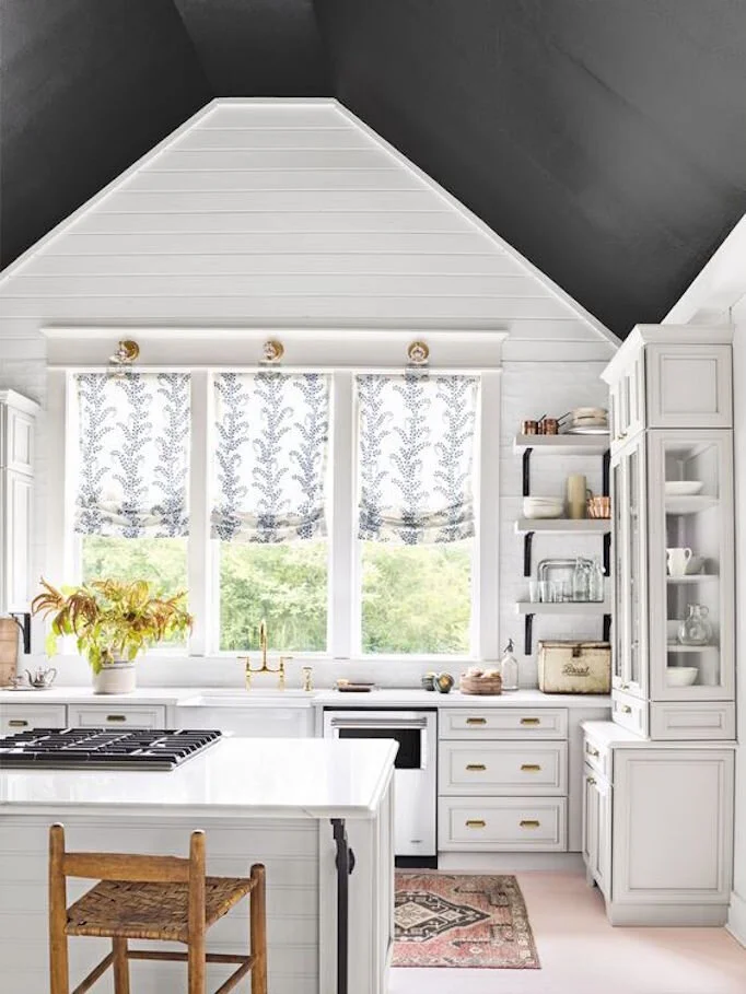 black-ceiling-kitchen