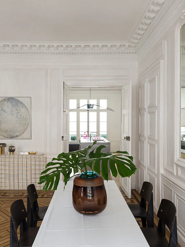 Parisian Pied-à-terre by Studio Razavi Architecture • on @SavvyHome
