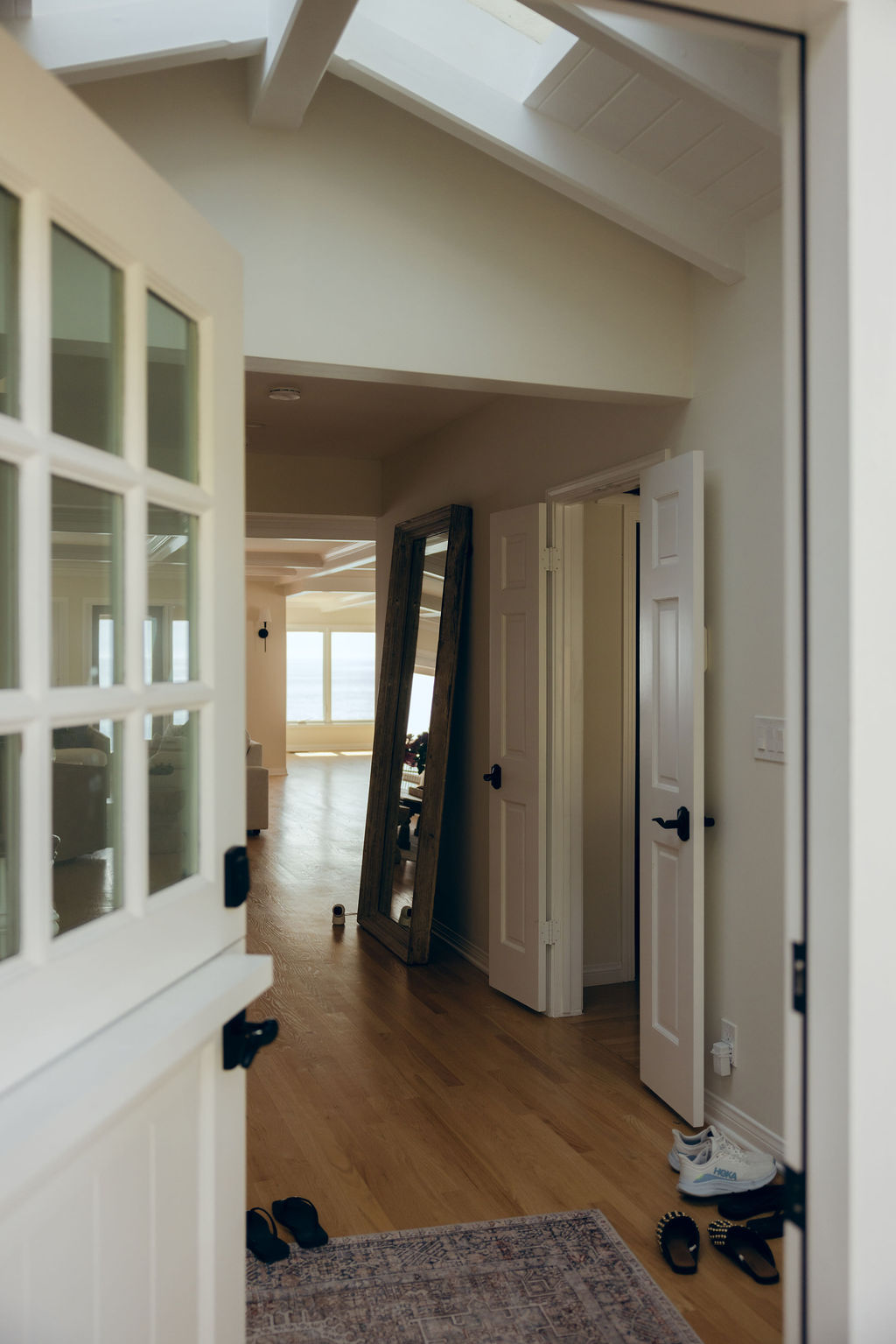 Entry or hallway from the Stace King portfolio — photo 12