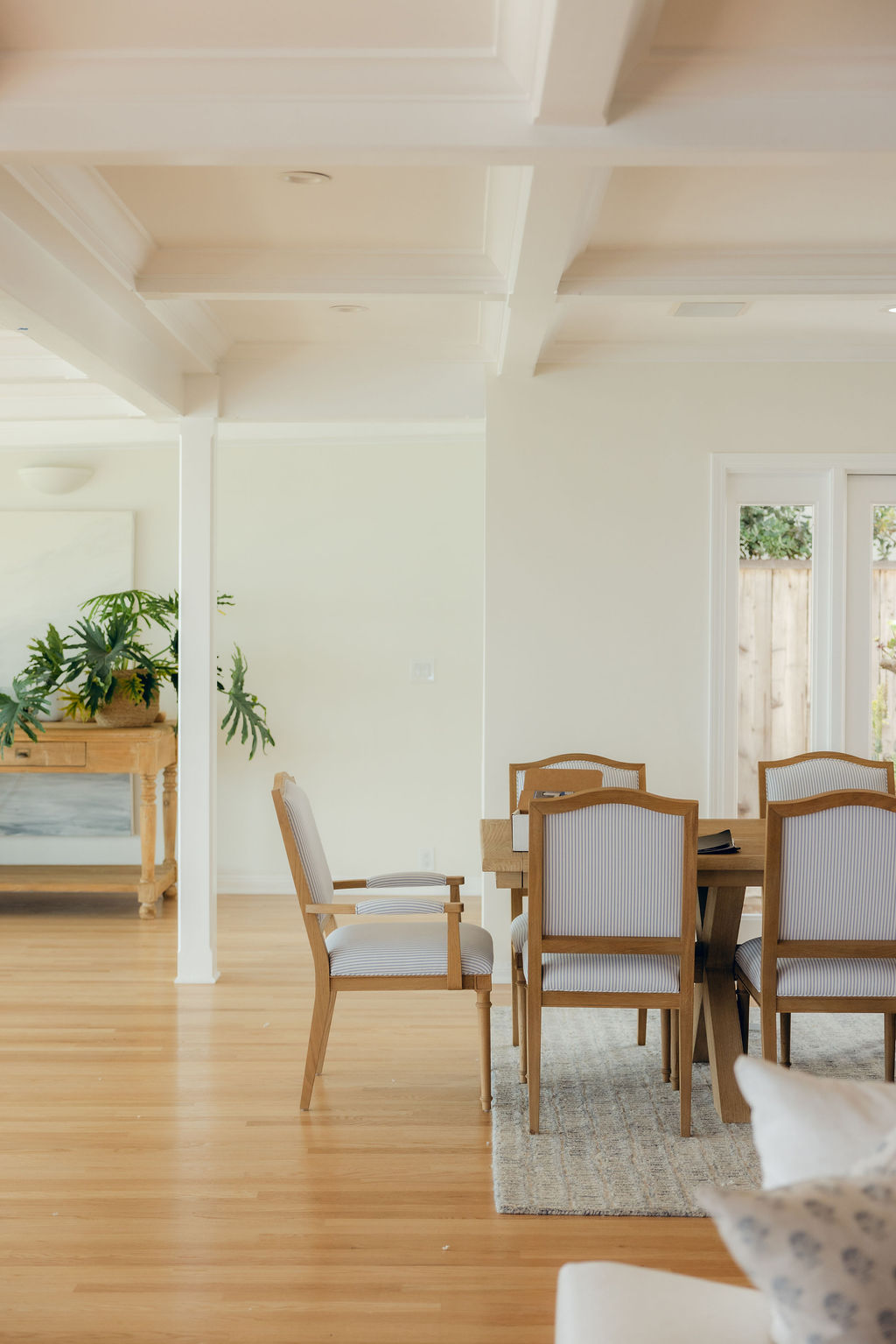 Dining space from the Stace King portfolio — photo 9