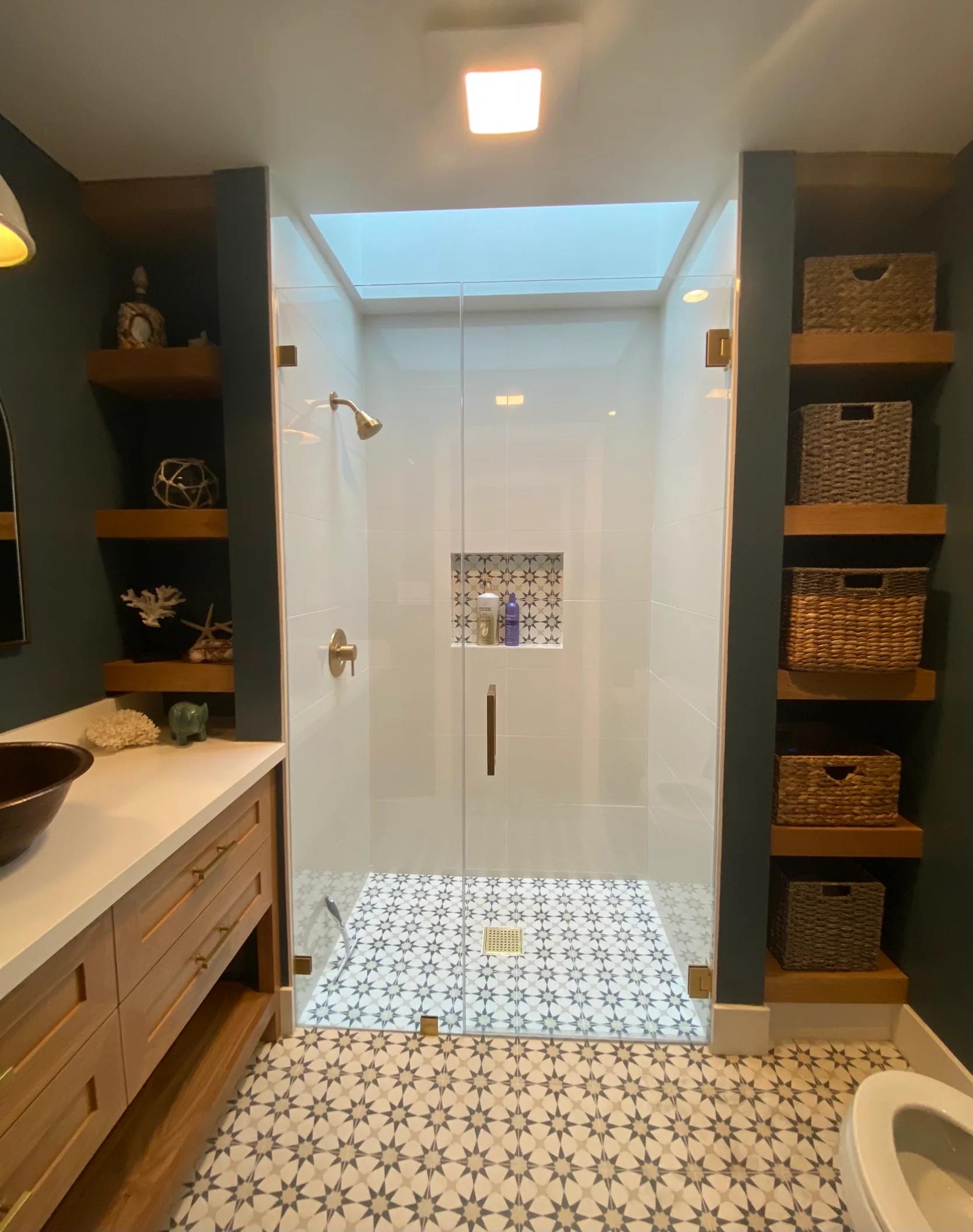 Bathroom interior — photo 26