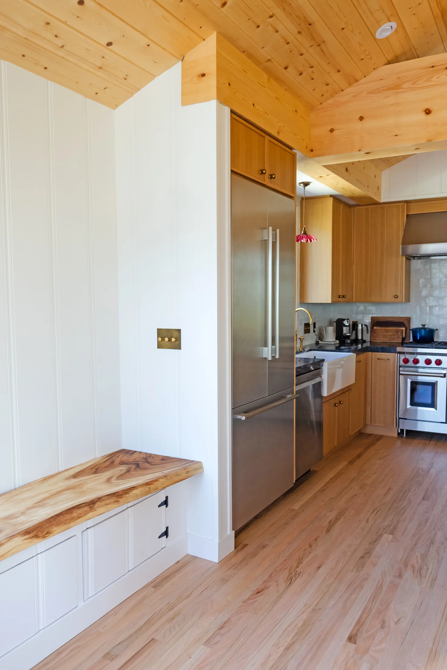 Kitchen interior — photo 18