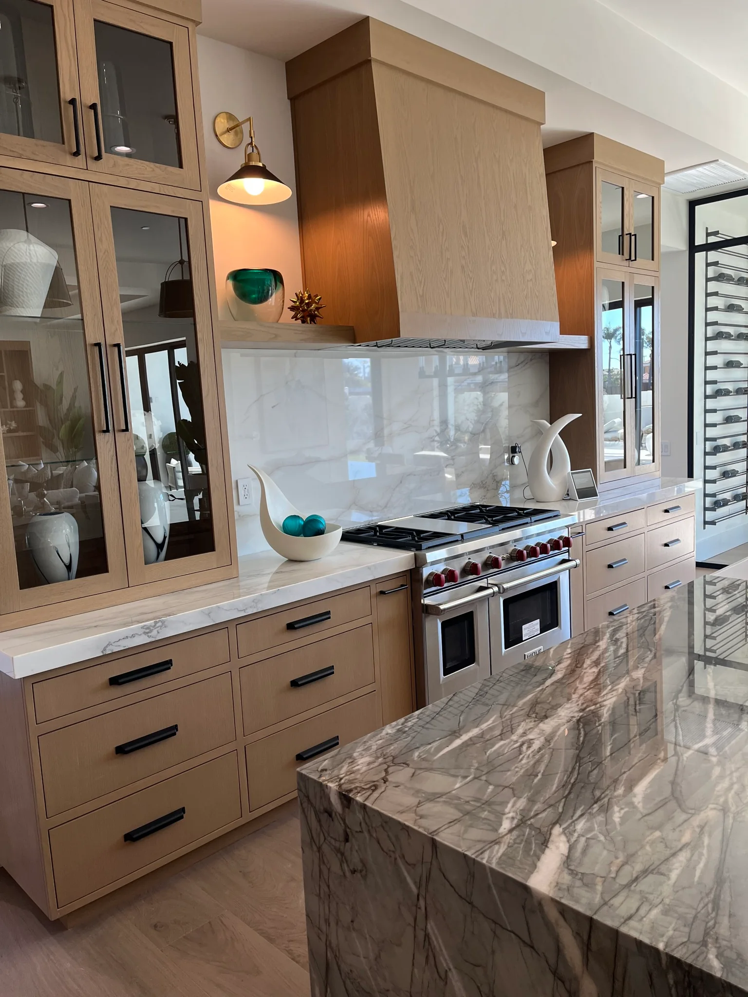 Kitchen interior — photo 22