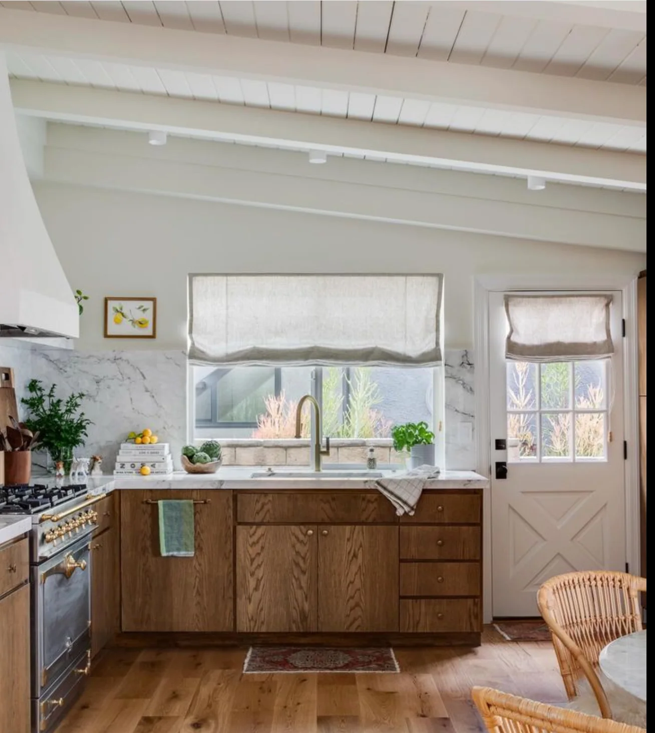 Kitchen interior — photo 50