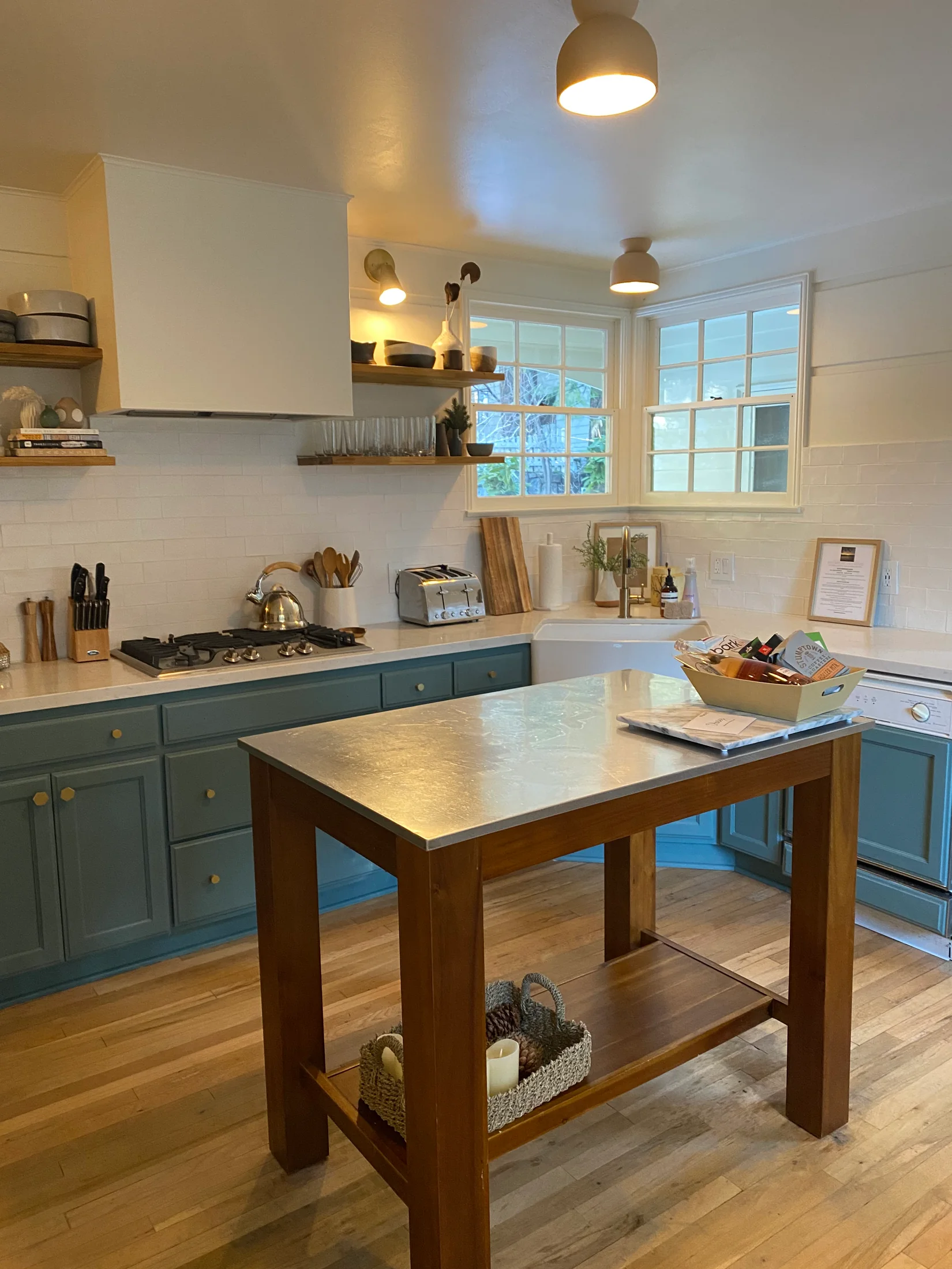 Kitchen interior — photo 64