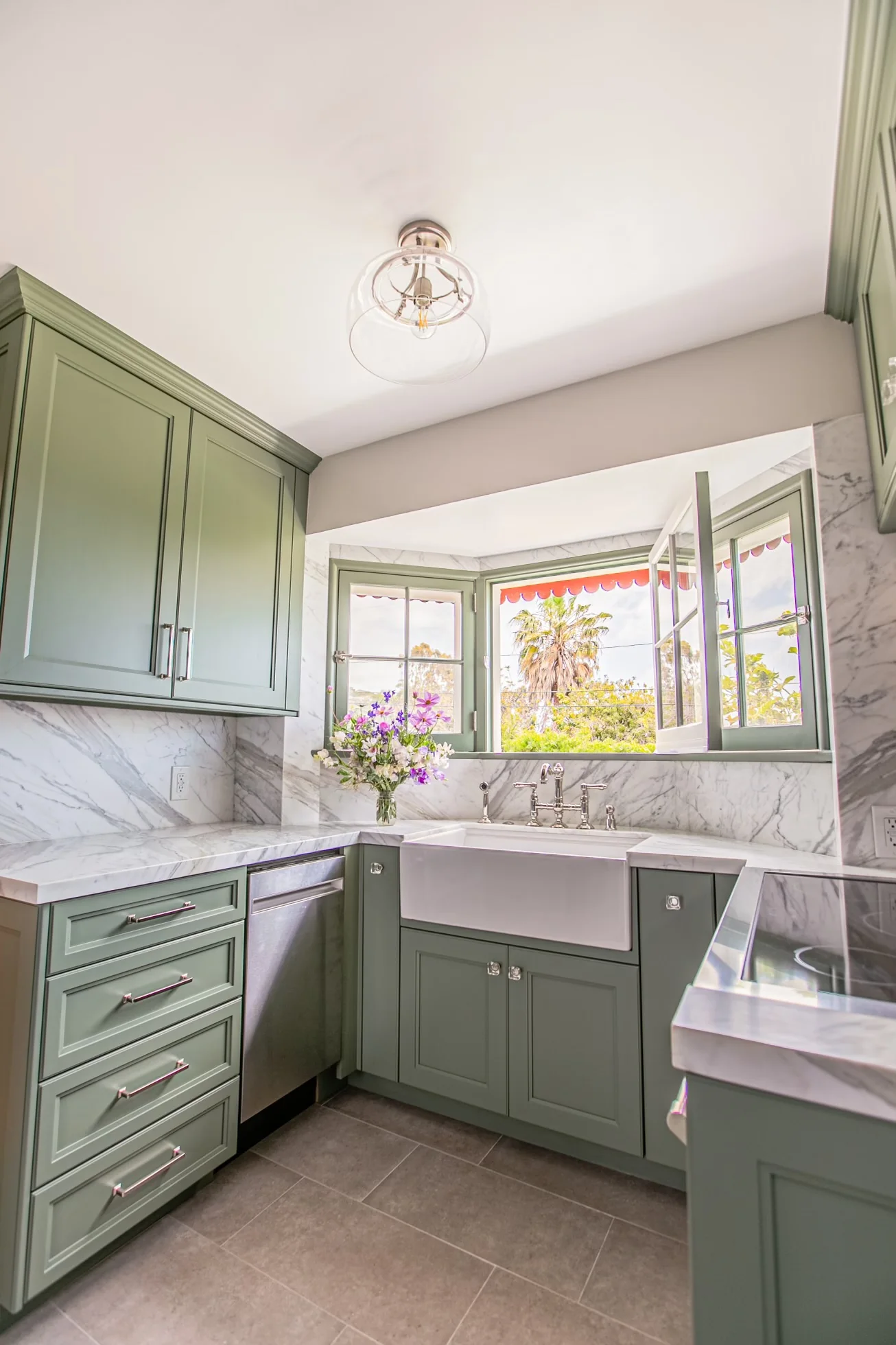 Kitchen interior — photo 75