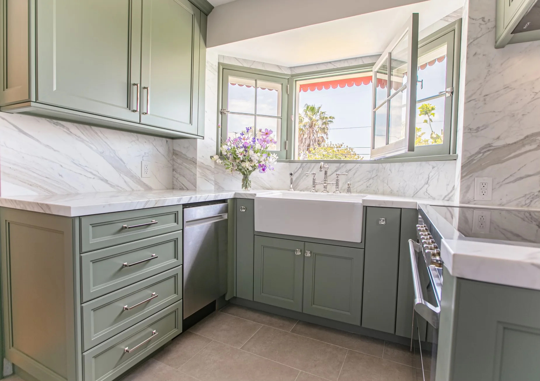 Kitchen interior — photo 76