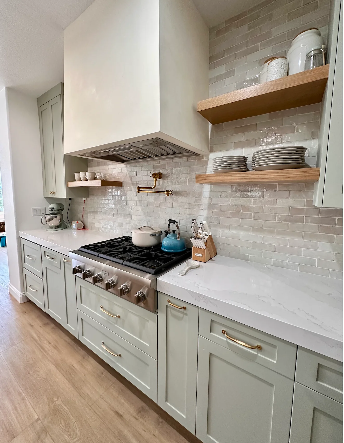 Kitchen interior — photo 86