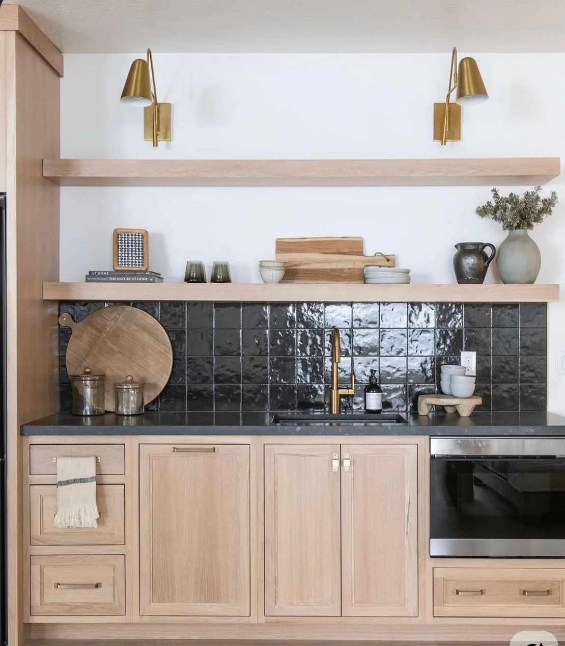 Kitchen interior — photo 101
